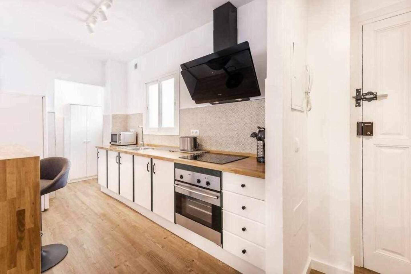 Precioso Apartamento En El Centro De Nerja Bagian luar foto